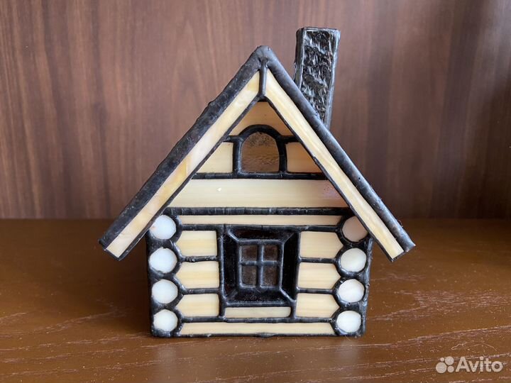 Витраж-избушка