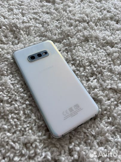 Samsung Galaxy S10e, 6/128 ГБ