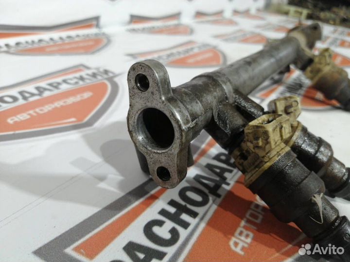 Топливная рейка 3530432300 hyundai Sonata 1996 Сед