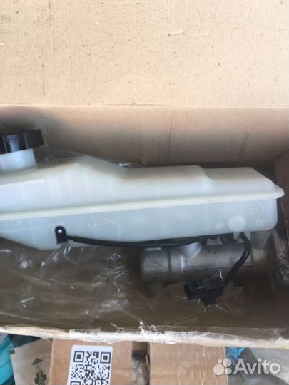 Главный тормозной цилиндр hyndai grand stafex, H1