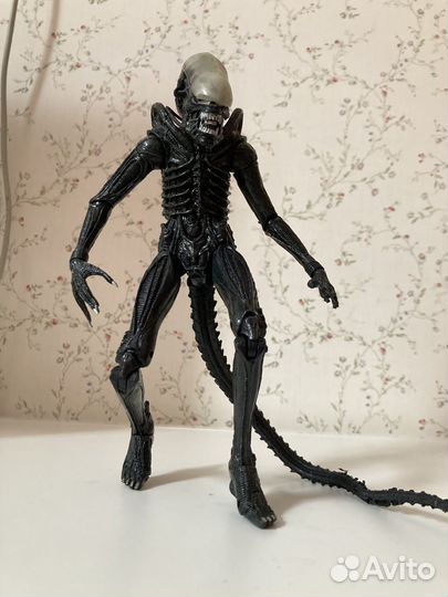 Фигурка Чужой Alien от Neca