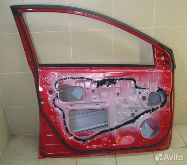 Дверь передняя левая Toyota Auris E18 2015