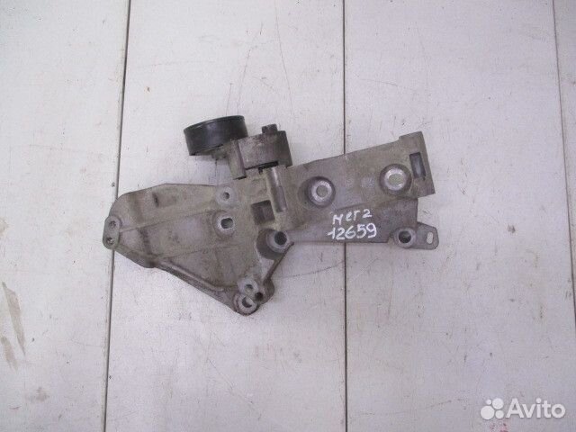 Кронштейн генератора Renault Megane 2