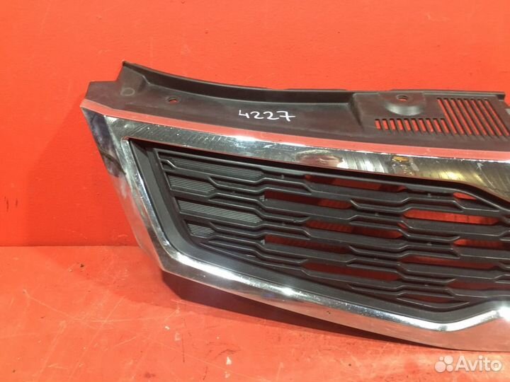 Решетка радиатора Kia Ceed хетчбэк G4FA 1.4L 1396