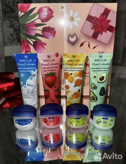 Набор кремовдля рук и бальзамы 8 март