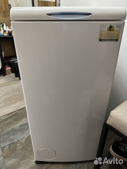 Стиральная машина Whirpiol вертикальная загрузка