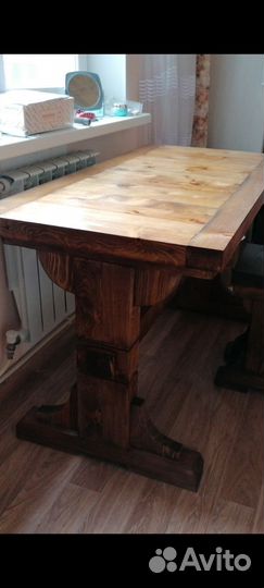 Дубовый стол и скамейки из сосны