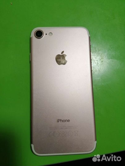 Телефон iPhone 7 128gb