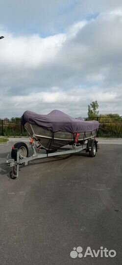 Лодка с мотором