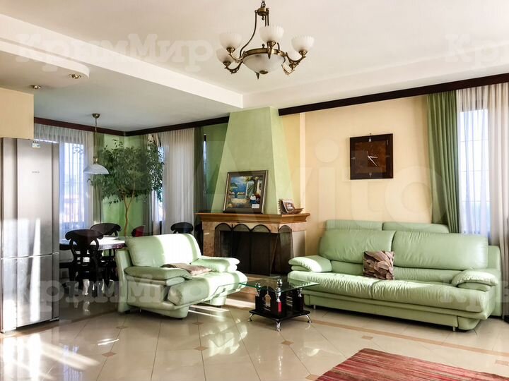 Дом 200 м² на участке 2 сот.