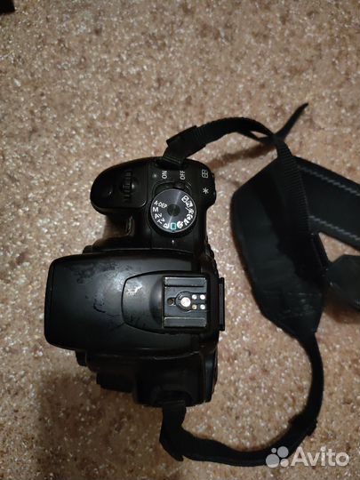 Зеркальный фотоаппарат на запчасти canon eos 400d