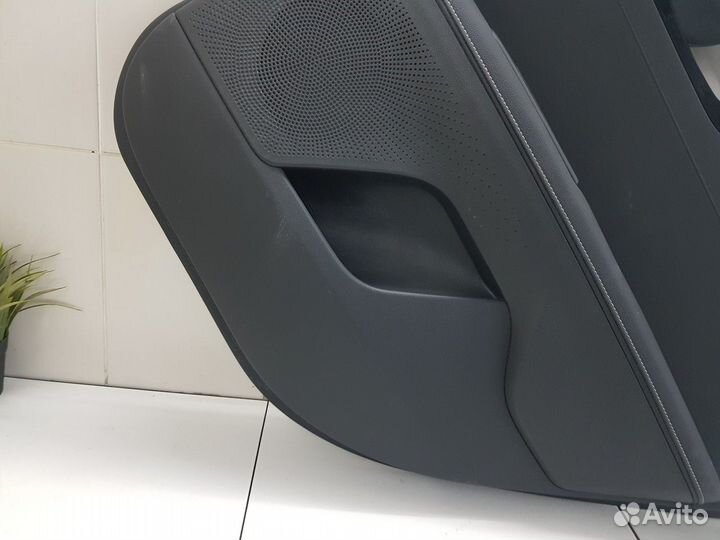 Обшивка двери задняя правая (Kia Cerato IV)