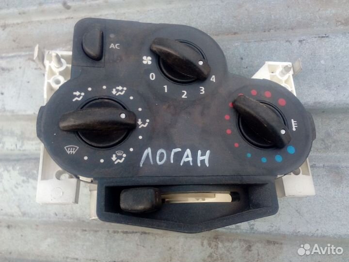 Блок управления отопителем Renault Logan