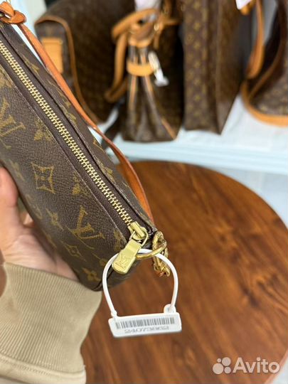 Сумка Louis Vuitton Pochette