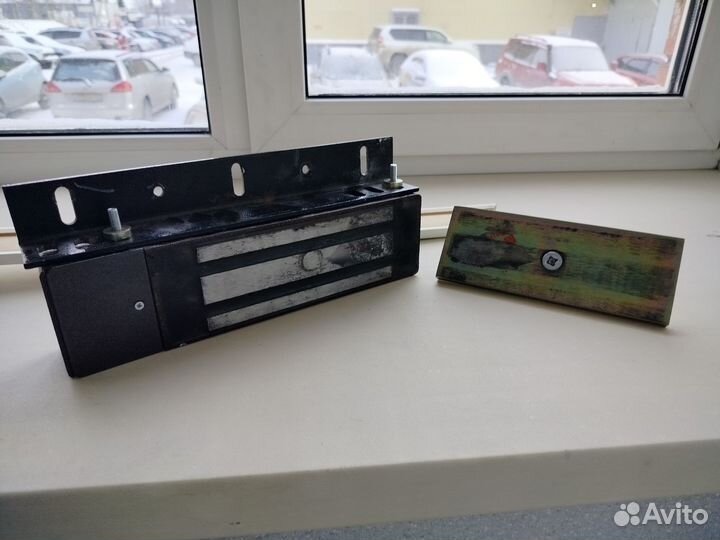 Продам магнитный замок cyfral