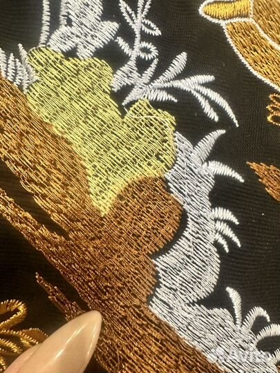 Платье с вышивкой