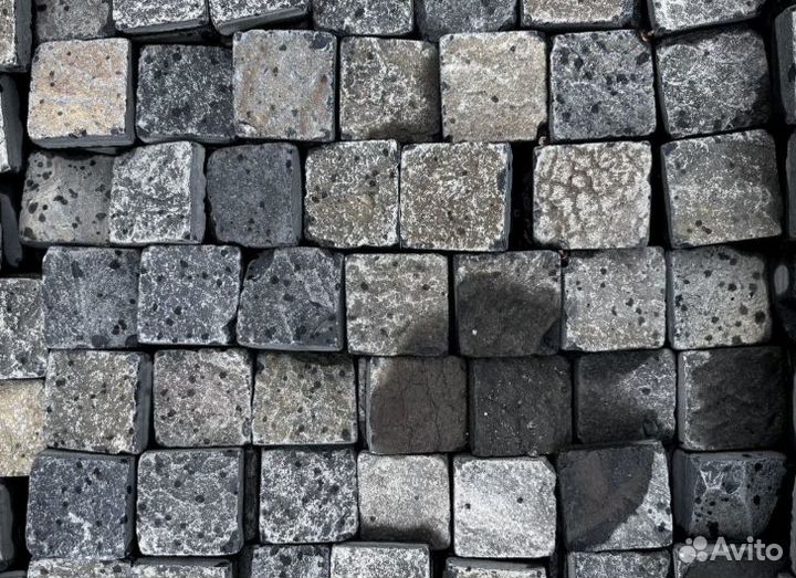 Брусчатка из натурального камня шунгита