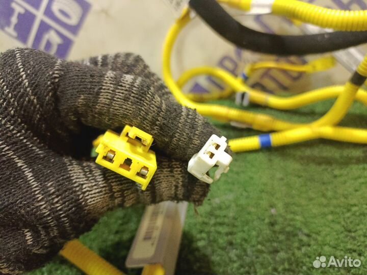 Проводка салона Hyundai Elantra 3 Xd2 седан 1.6