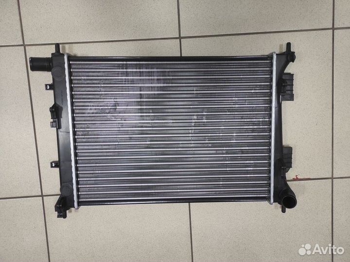 Радиатор охлаждения Solaris/Rio (11-17)