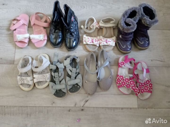 На девочку размер 22-30 в одни руки