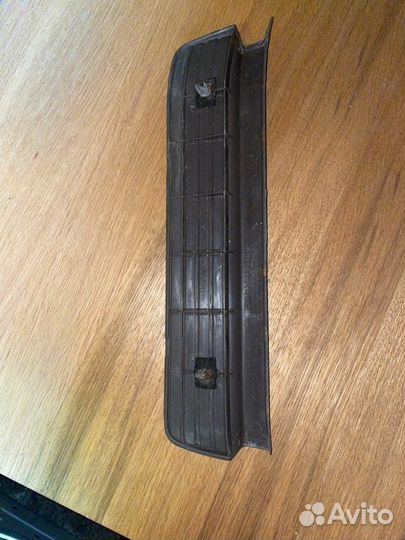 Накладка на порог салона задняя левая Toyota Land