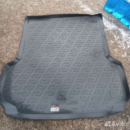 Коврик в багажник мицубиси паджеро спорт с 2008
