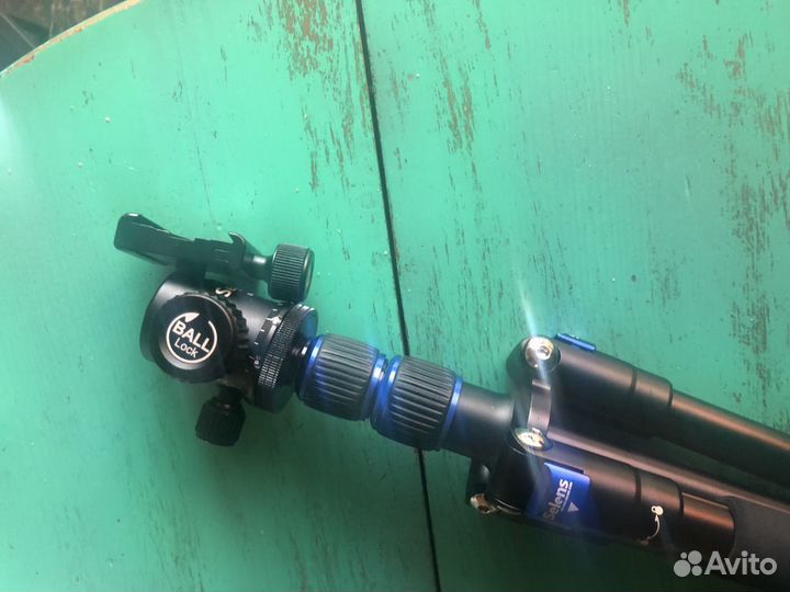 Nikon d5100 + штатив + аксессуары