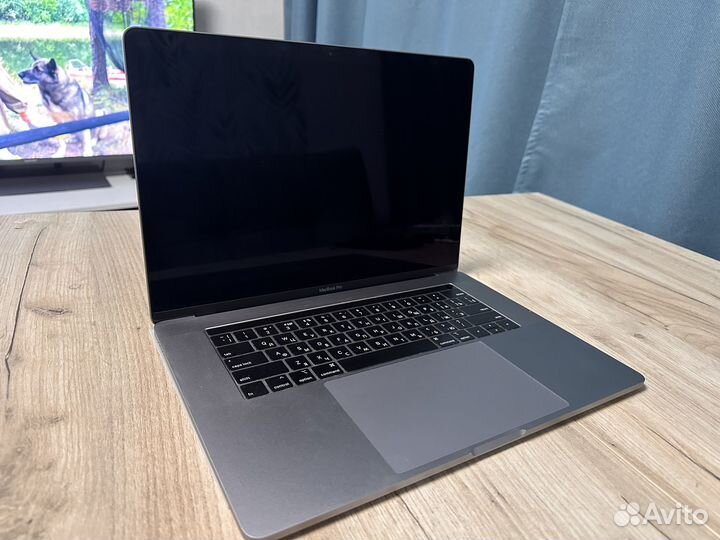 Macbook pro 15 2019 A1990 разбор