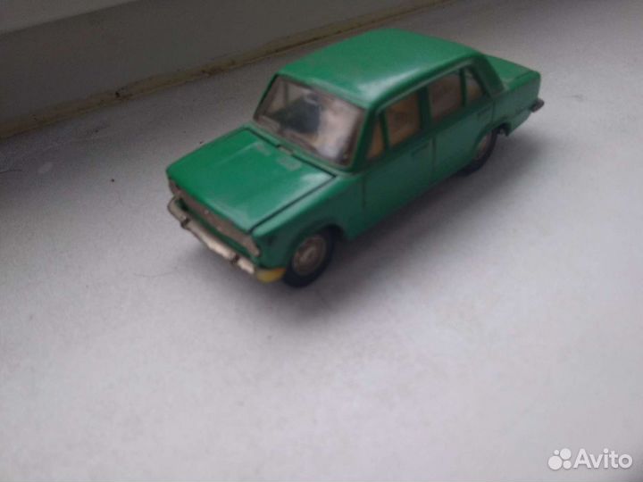Советская моделька ваз 2101