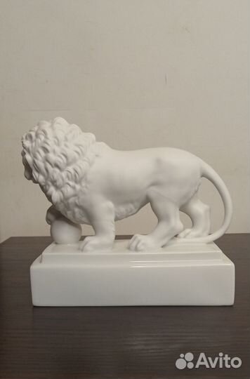 Фарфоровые статуэтки лфз