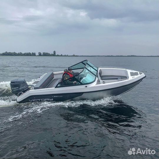 Прогулочный катер Виктори Victory 515