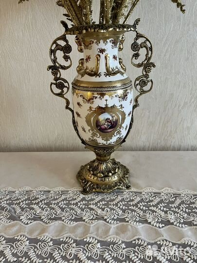 Ваза бронзовая