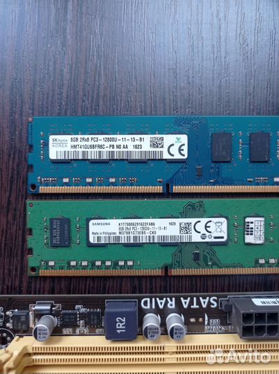 Мат плата с процессором и памятью