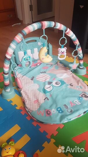 Развивающий коврик с пианино