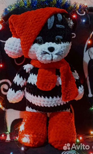 Вязаный кот