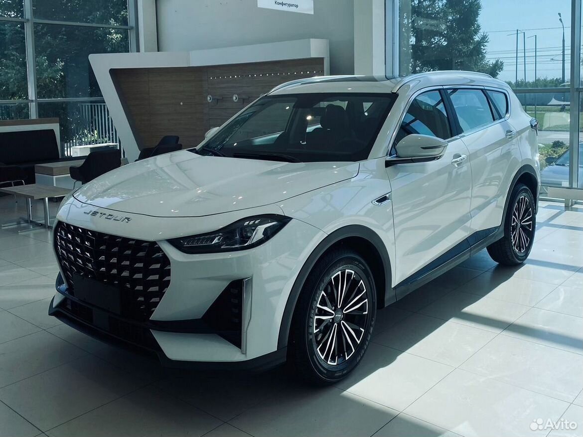Jetour X70 Plus 1.6 AMT, 2026