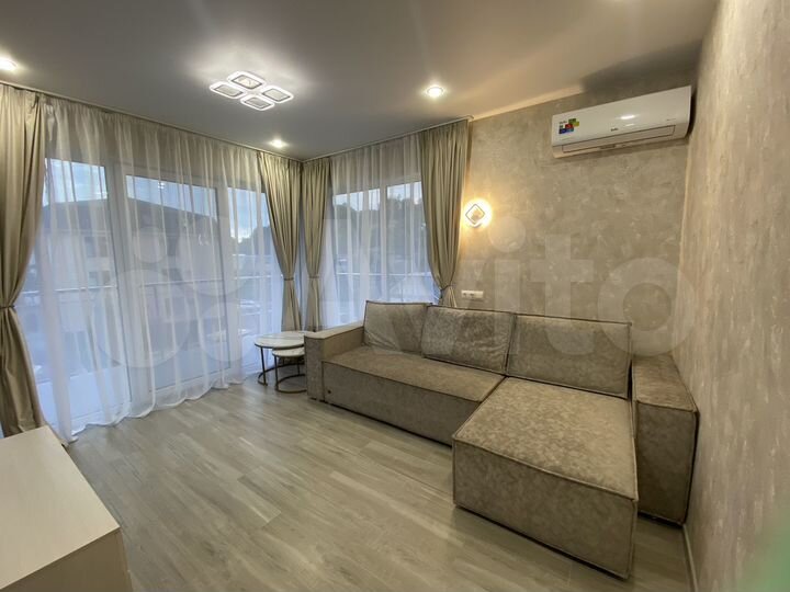 Коттедж 255 м² на участке 6 сот.