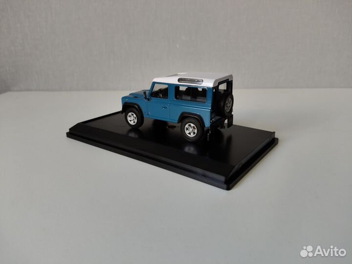 Модель Land Rover Defender 90