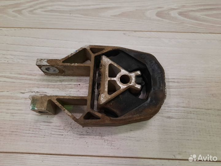 Подушка двигателя Volvo V50, S40