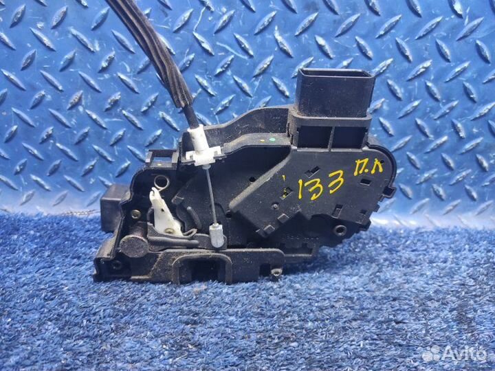 Замок двери передний левый Land Rover Discovery 3