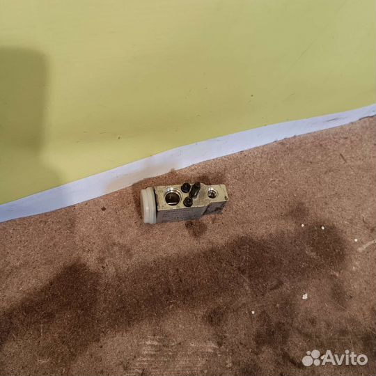 Клапан кондиционера Chevrolet Aveo T200-250