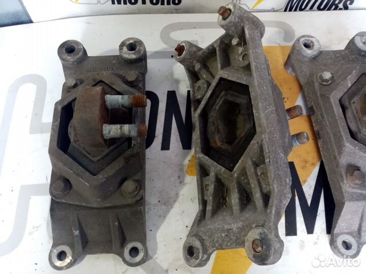 Подушка двигателя Рено Премиум