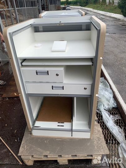 Стойка ресепшен