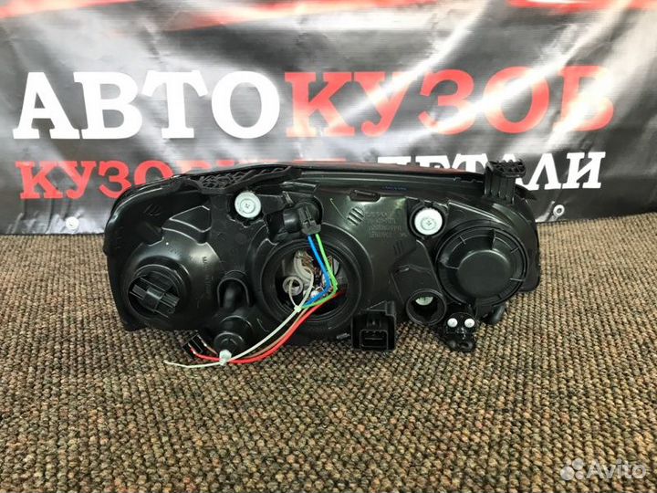 Фара левая Hyundai Elantra XD 2004-2007