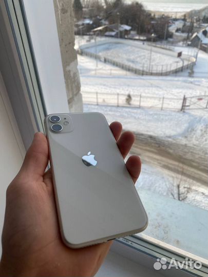 iPhone 11, 64 ГБ