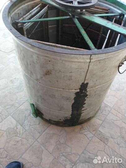 Медогонка 4 рамочная