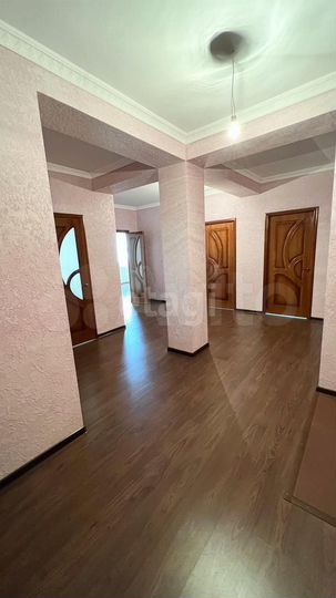 3-к. квартира, 108,9 м², 2/10 эт.