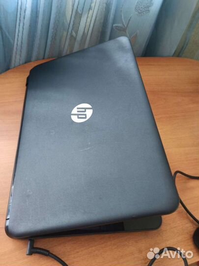 Ноутбук HP 15-g001sr работает