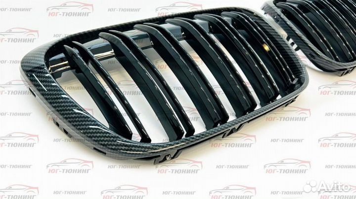 Решетка на BMW X1 F48 в стиле M под карбон