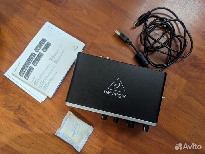 Аудио карта behringer umc204hd